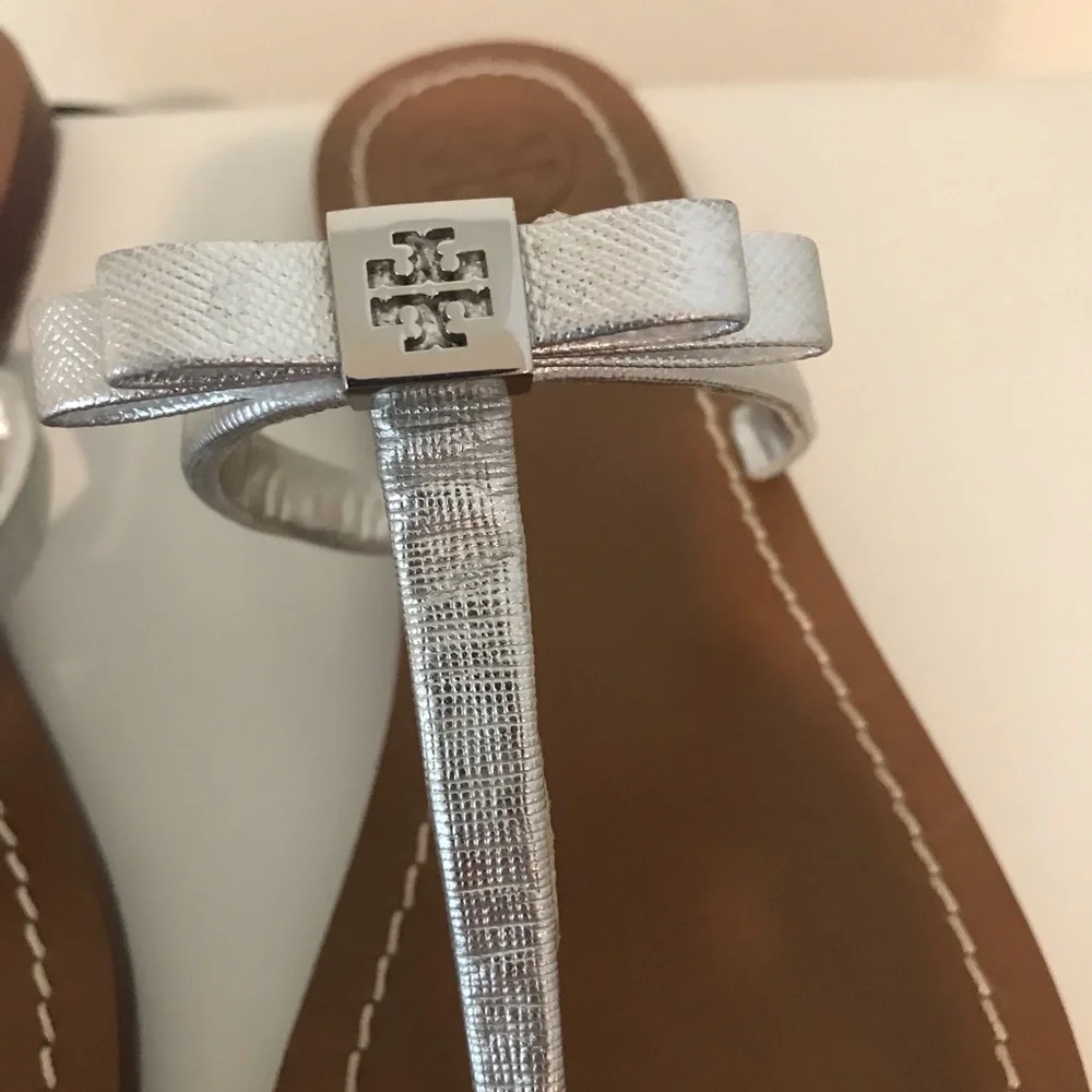Tory Burch T Strap Sandals SZ 9M